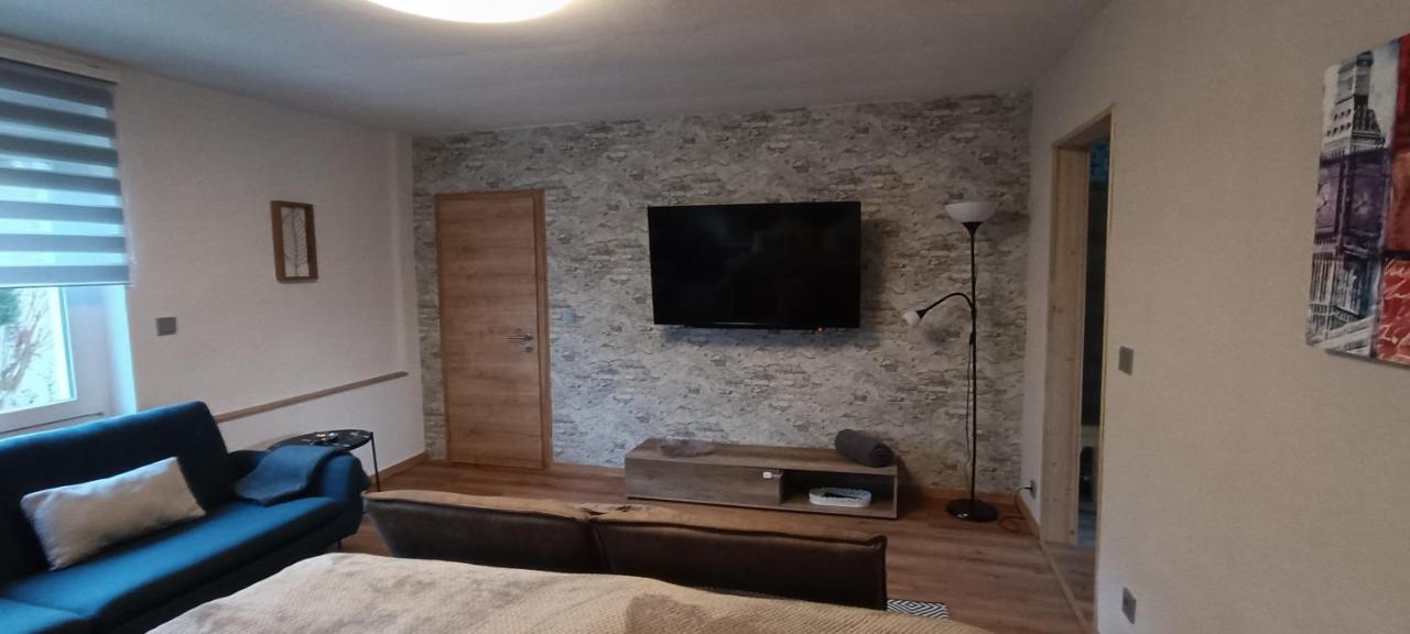 Haus Mari Appartement Niederwiesa Buitenkant foto